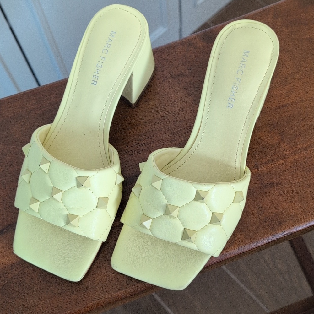 Marc Fisher Lemon Quilted  Spiked Block Heel Mule Shoes Size 7 - Picture 2 of 8
